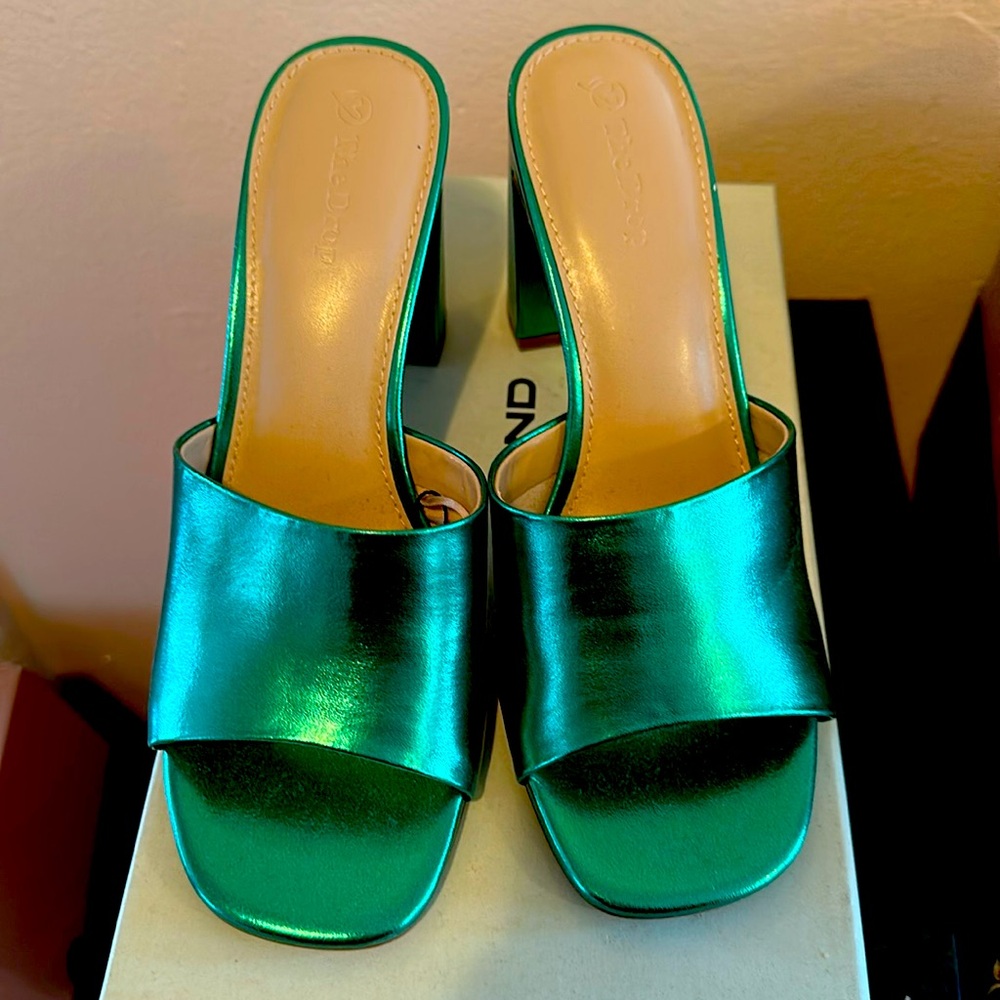 Five Pairs of Size 7 Women’s Shoe